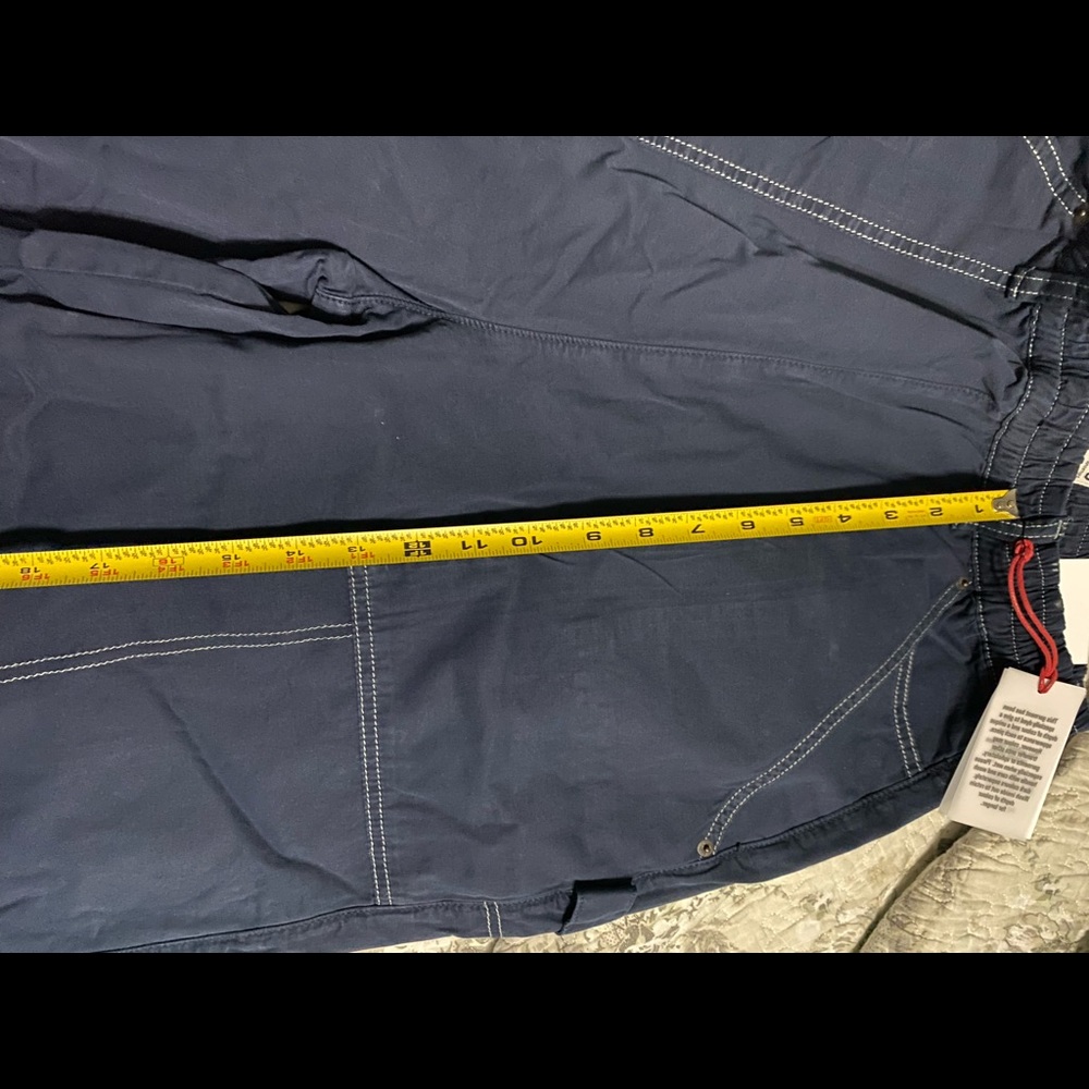 New with tags NWT Baggy Utility Pants
BDG URBAN OUTFITTERS - Picture 3 of 8
